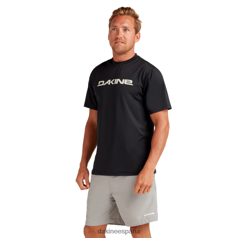 camiseta_rashguard_de_manga_corta_y_corte_holgado_roots_negro_blanco_surf_dakine_hombres_ropa_2vtf0x238.png Camiseta Rashguard de manga corta y corte holgado Roots negro/blanco surf Dakine hombres ropa 2VTF0X238 - Image 1