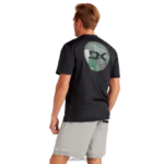 Equipo Rashguard de manga corta y corte holgado Mission negro/camuflaje ápice Dakine hombres ropa 2VTF0X247 - Image 2